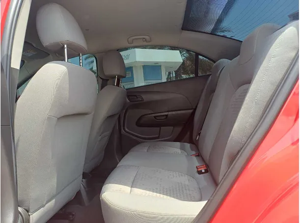 Car image 13