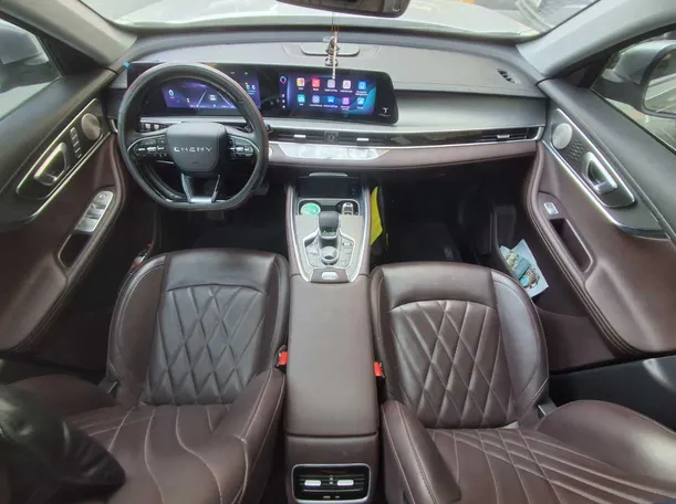 Car image 17