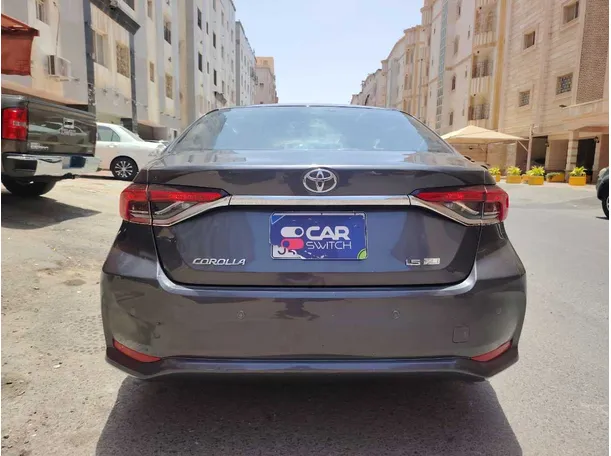 Car image 6