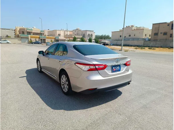 Car image 7