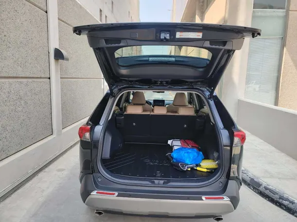 Car image 31