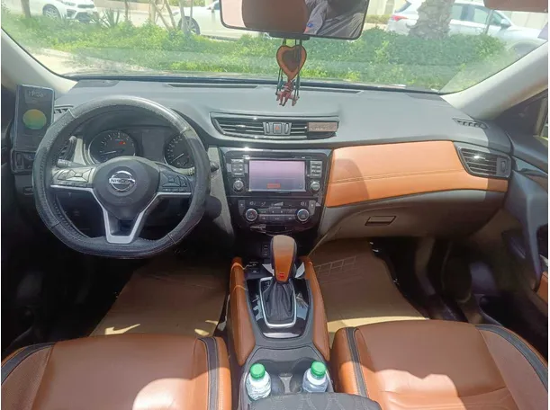 Car image 21