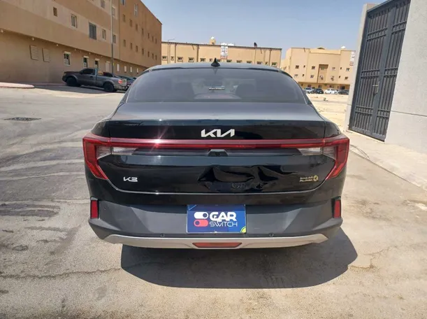 Car image 6