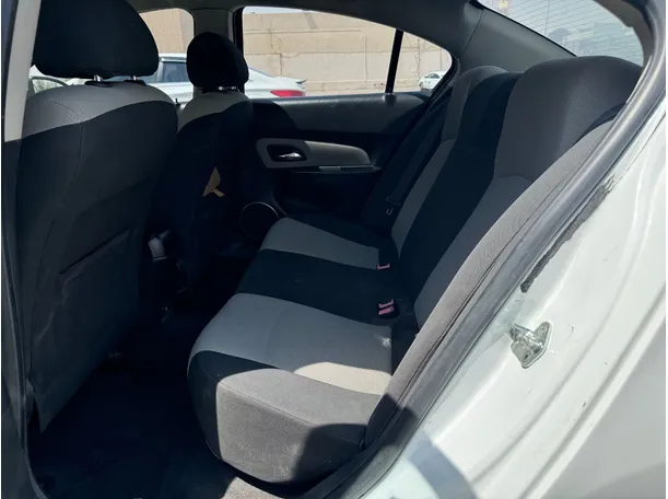 Car image 15
