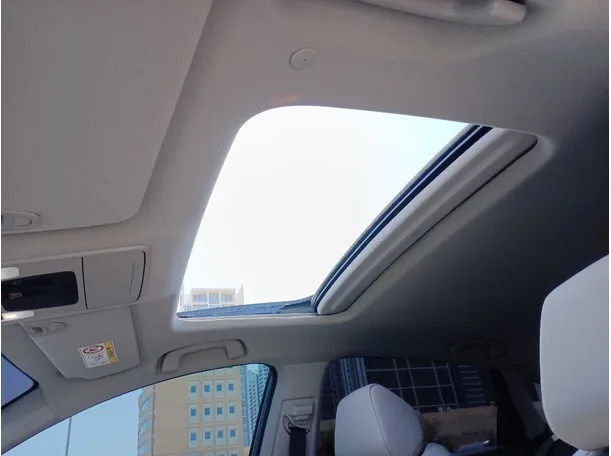 Car image 23