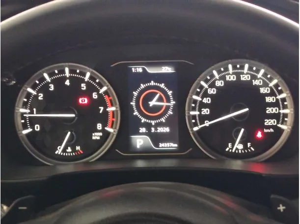 Car image 28