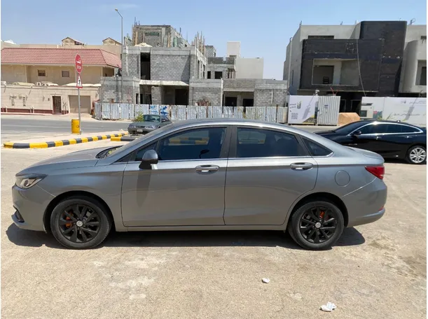 Car image 8