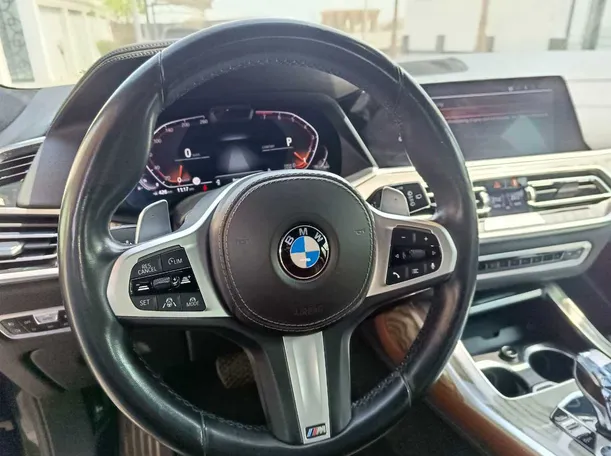 Car image 26