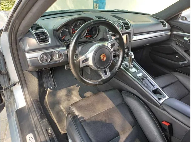 Car image 11