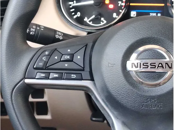 Car image 24