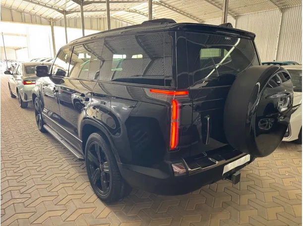 Car image 7