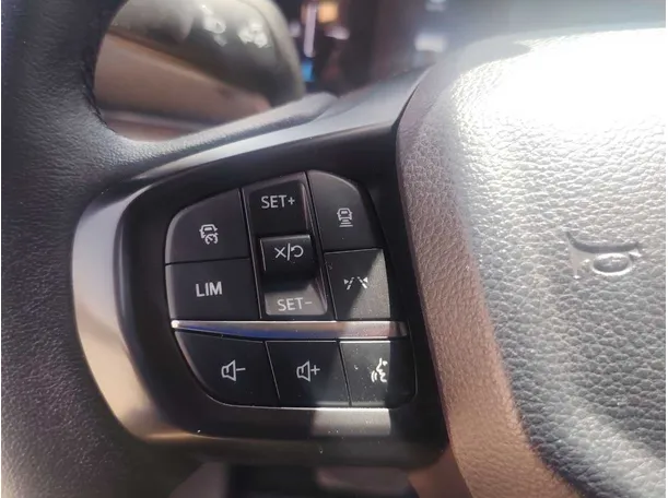 Car image 31