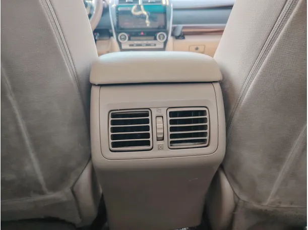Car image 28