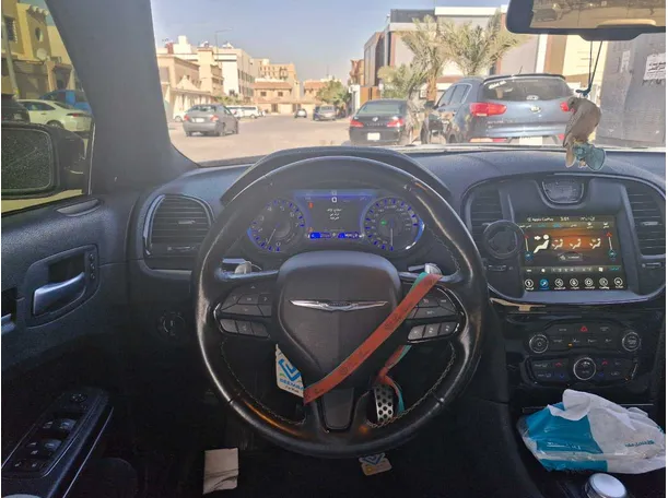 Car image 16