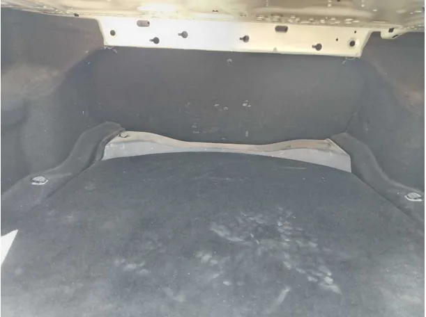 Car image 32