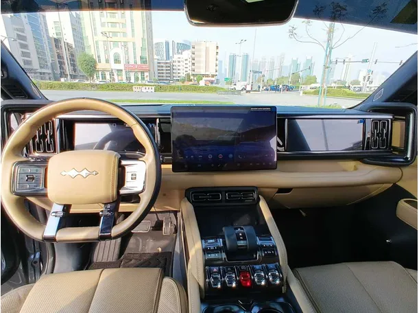 Car image 14