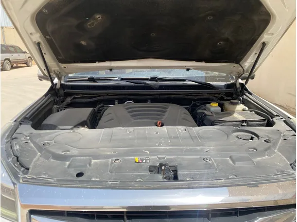 Car image 27