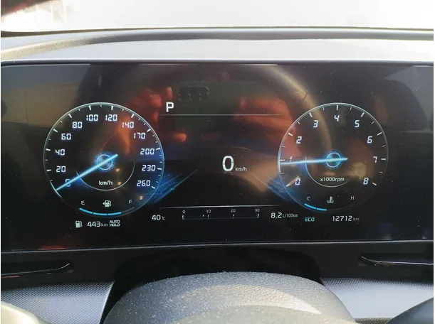 Car image 17