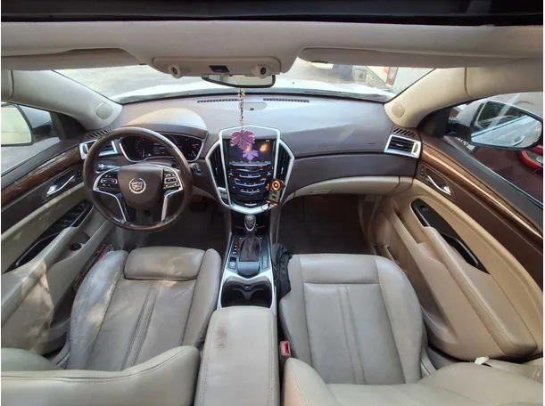 Car image 16
