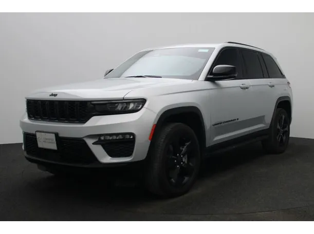 2024 جيب جراند شيروكي في الإمارات