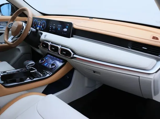 Car image 10