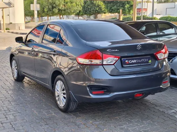 Car image 5