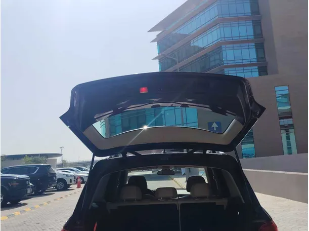 Car image 31