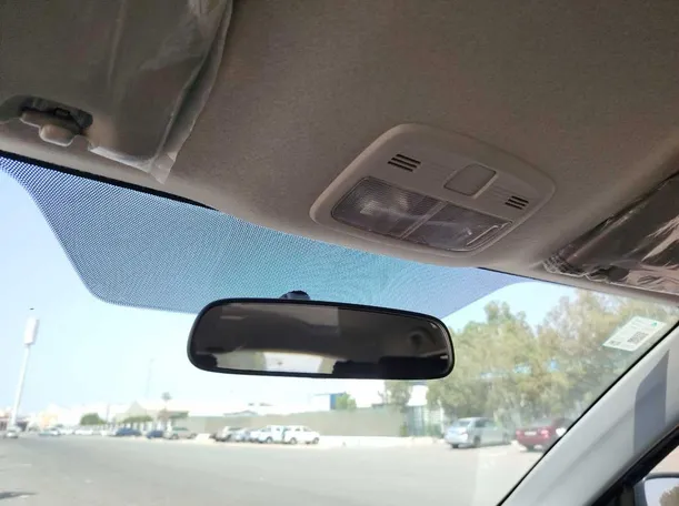 Car image 37