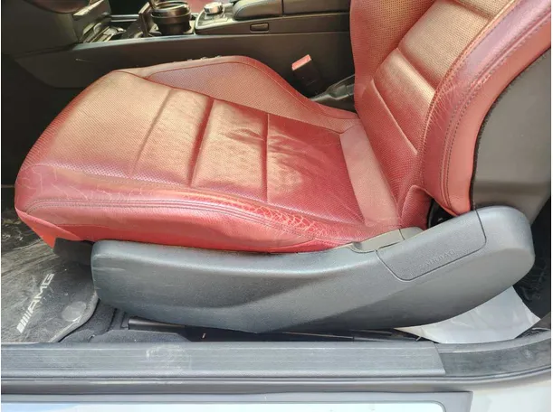 Car image 29