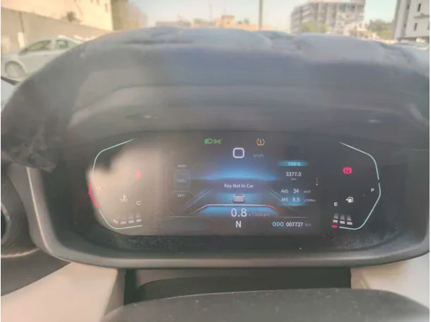 Car image 26