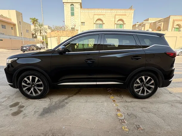 Car image 8