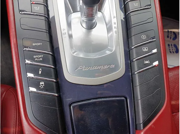 Car image 22