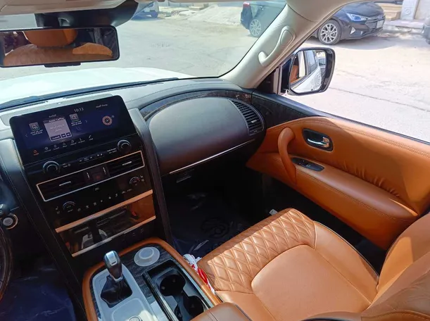 Car image 26