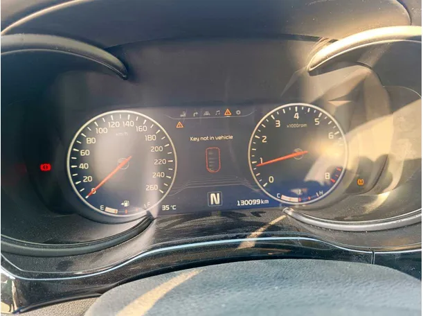 Car image 29