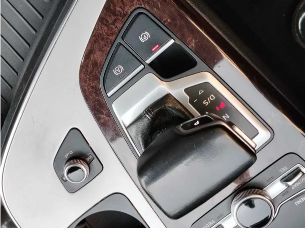 Car image 31