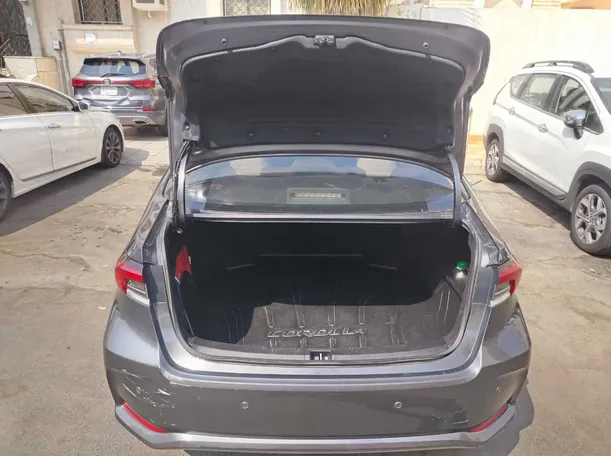 Car image 29
