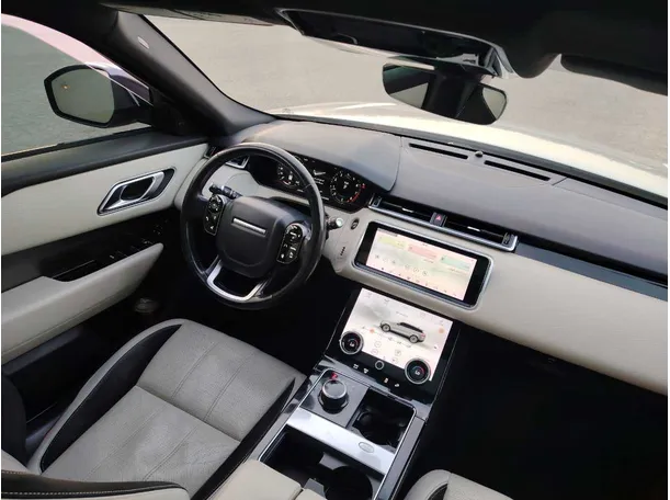 Car image 22