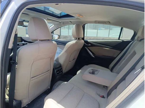 Car image 20