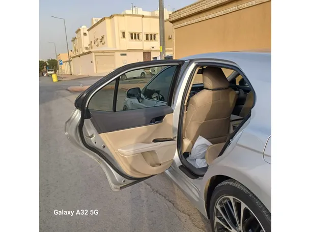 Car image 20