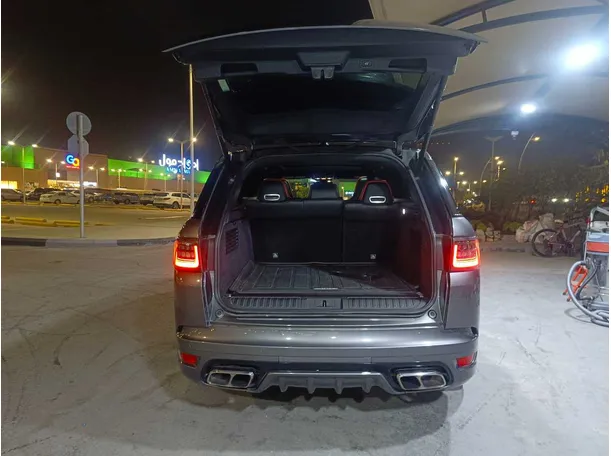 Car image 32