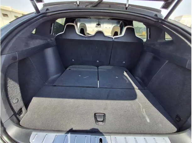 Car image 27