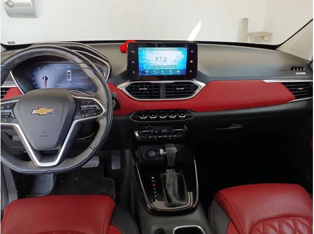 Car image 17