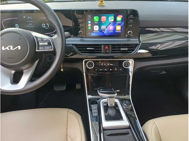 Car image 17
