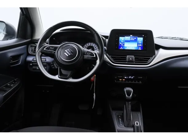 Car image 15