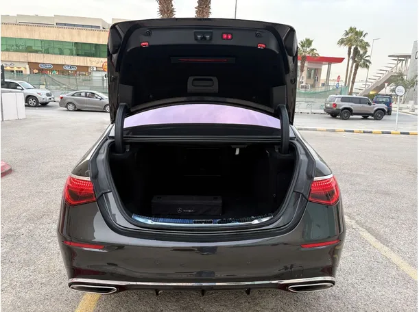 Car image 24