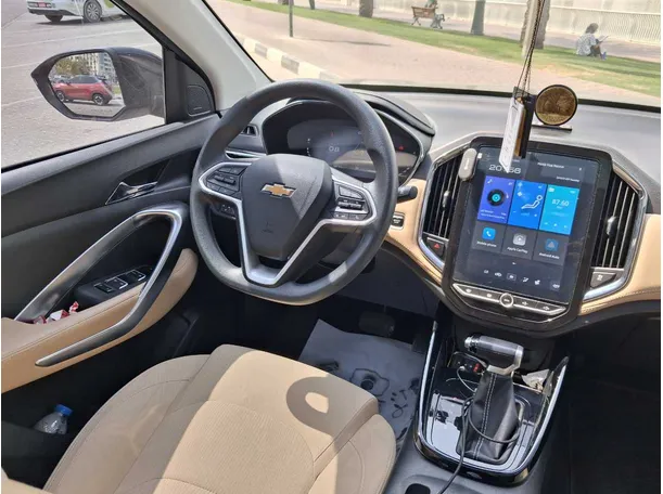 Car image 16