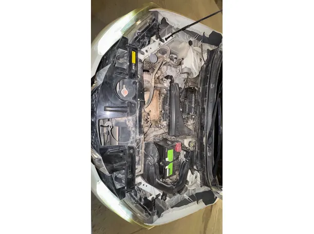 Car image 25