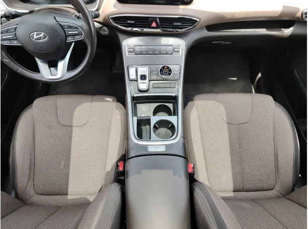 Car image 19