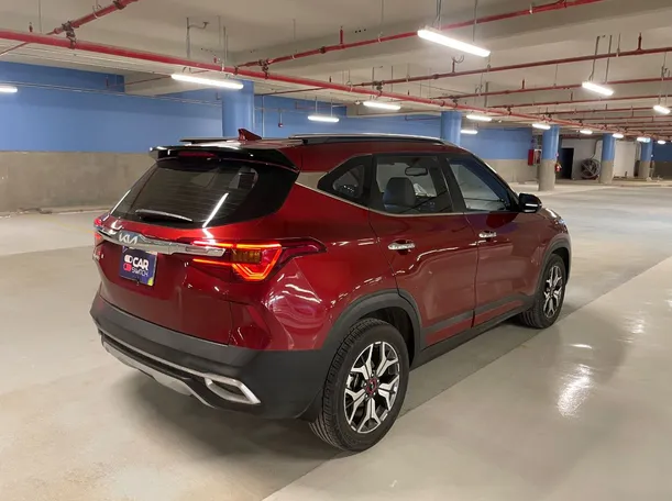 Car image 5