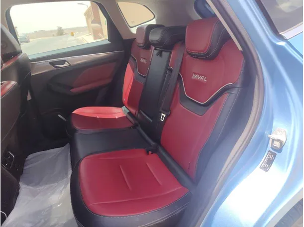 Car image 18